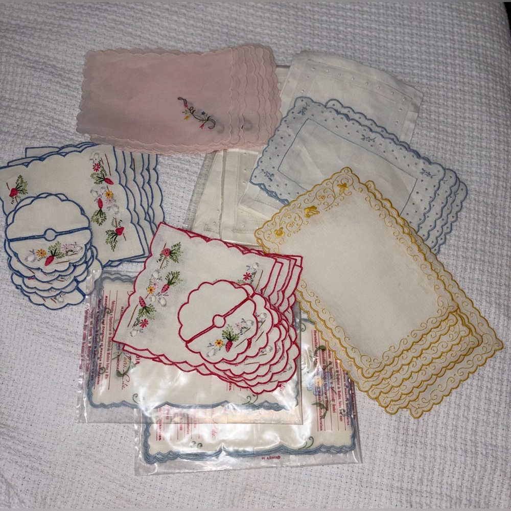 HUGE LOT 68 pcs Vintage Embroidered Table Linens Napkins Drink Coasters Madeira